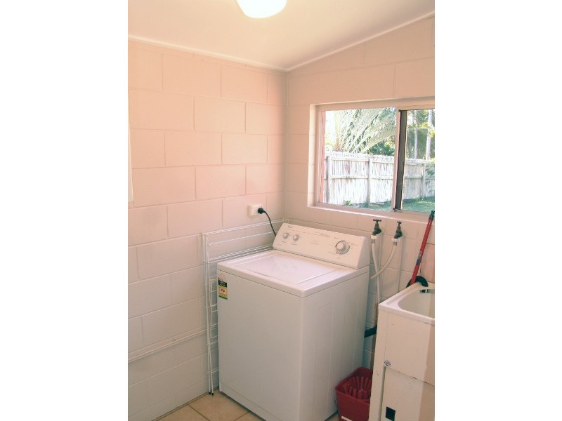 17 Bunya Street, Bushland Beach QLD 4818