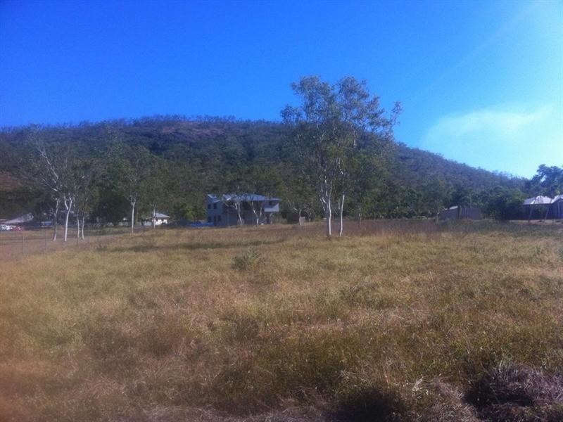 18 Allendale Drive, Alligator Creek QLD 4816