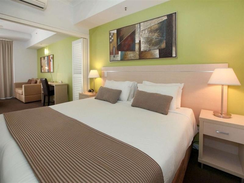 202/2 Dibbs Street, South Townsville QLD 4810