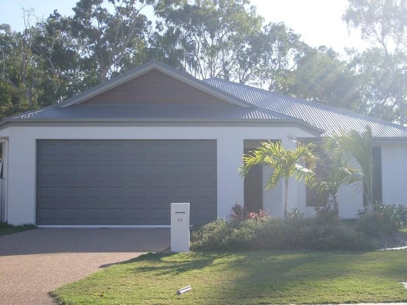 Bushland Beach QLD 4818