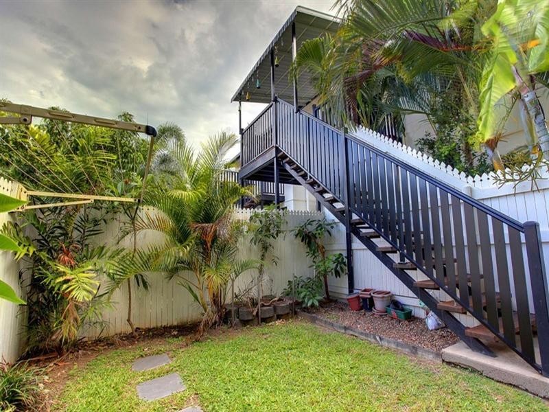 3/7 Warburton Street, North Ward QLD 4810