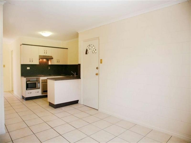 3/7 Warburton Street, North Ward QLD 4810