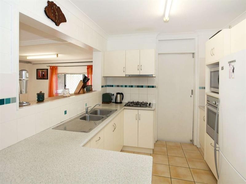 12 Pine Street, Kirwan QLD 4817