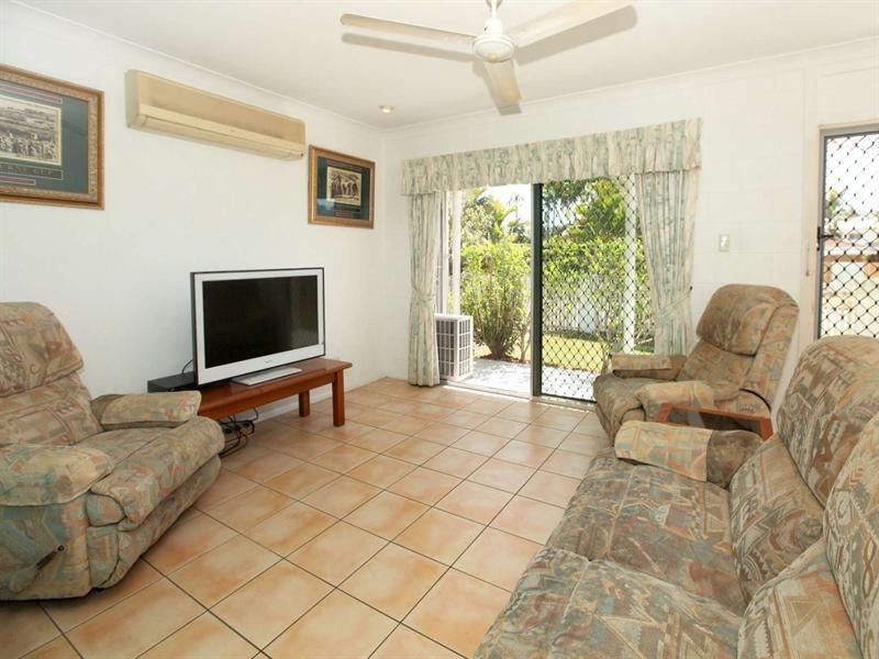 12 Pine Street, Kirwan QLD 4817