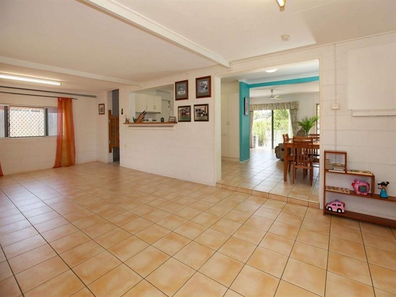 12 Pine Street, Kirwan QLD 4817