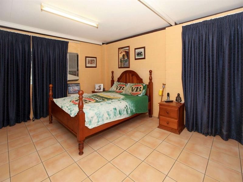 12 Pine Street, Kirwan QLD 4817