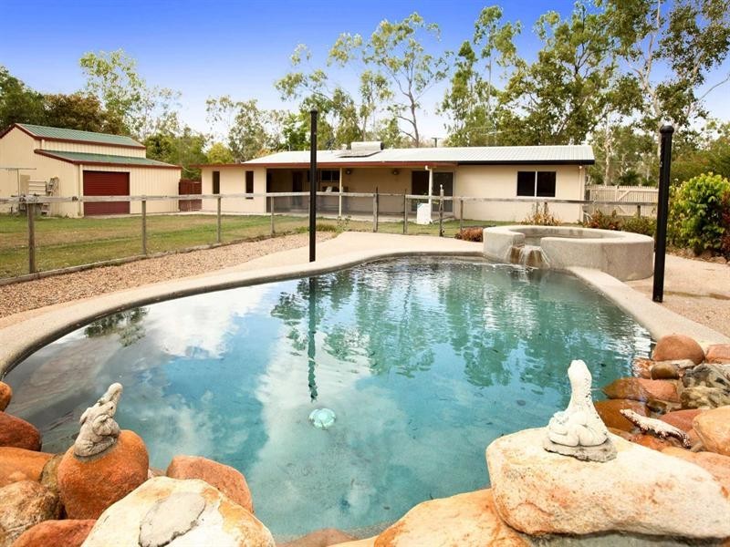 4 Grey Boots Circle, Kelso QLD 4815