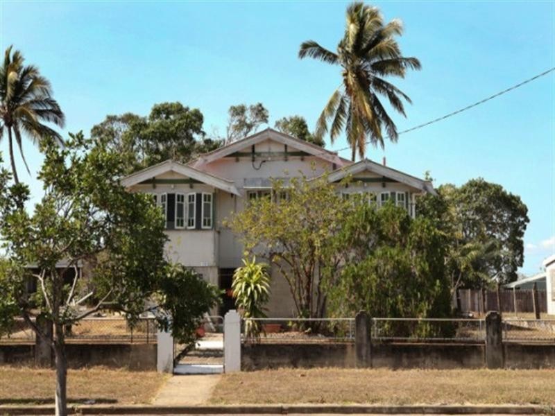 15 Hubert Street, South Townsville QLD 4810