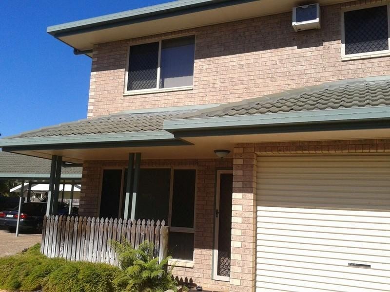 2/44 Grosvenor Street, Pimlico QLD 4812