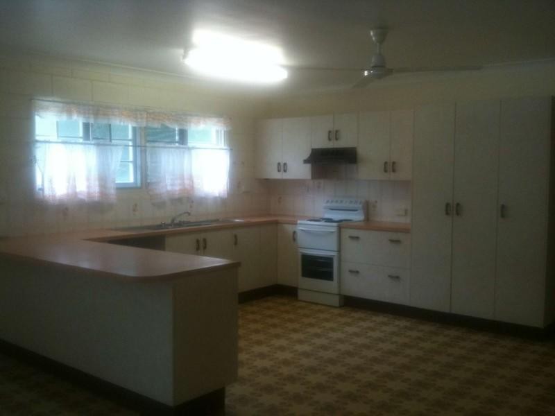 Saunders Beach QLD 4818