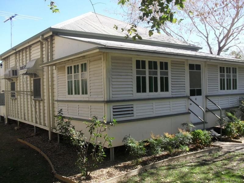 4 Morehead Street, South Townsville QLD 4810