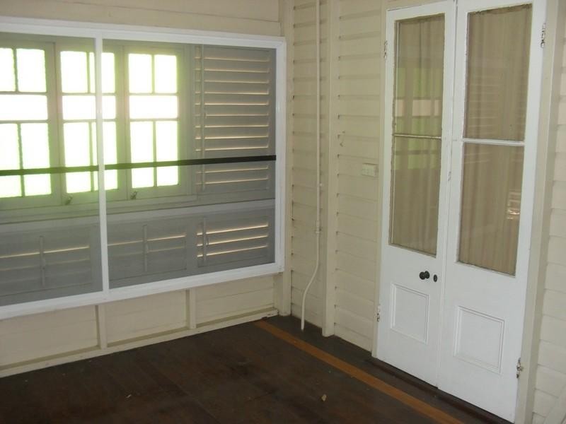 4 Morehead Street, South Townsville QLD 4810