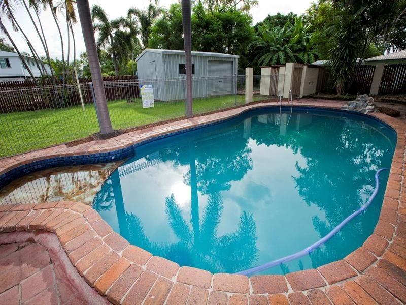 25 Burramugga Crescent, Kirwan QLD 4817