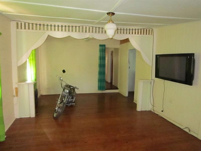 105 Perkins Street, South Townsville QLD 4810