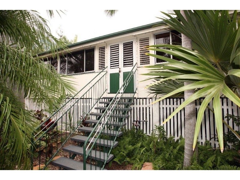 67 Ackers Street, Hermit Park QLD 4812