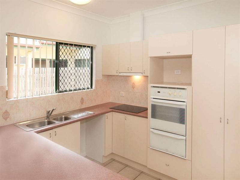 1/49 Eleventh Avenue, Railway Estate QLD 4810