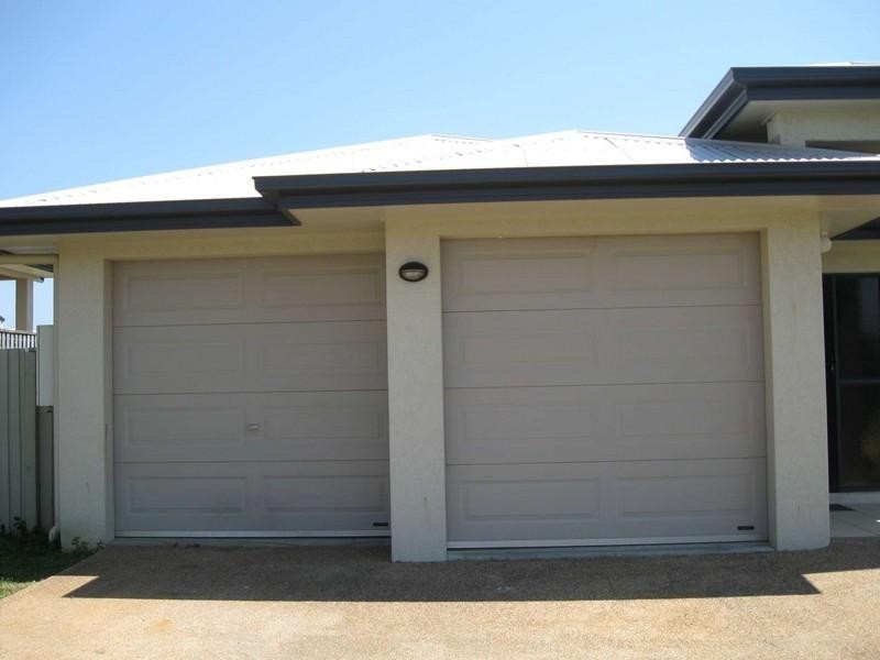 Bushland Beach QLD 4818