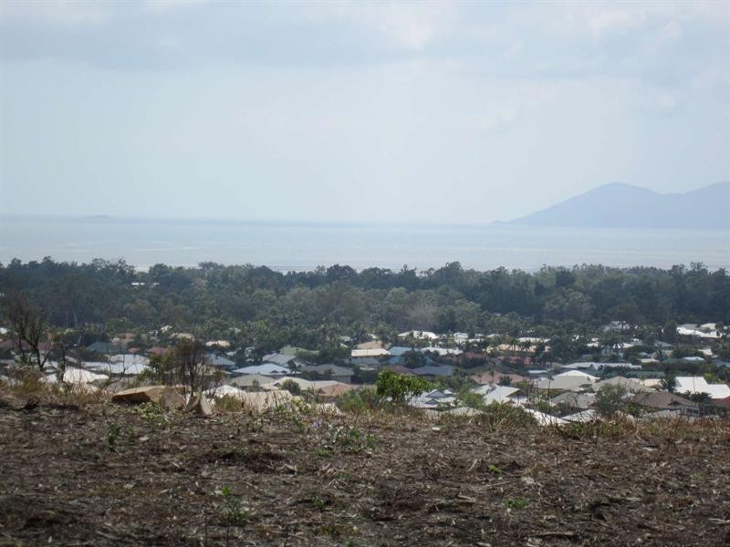 84 Goicoechea Drive, Bushland Beach QLD 4818