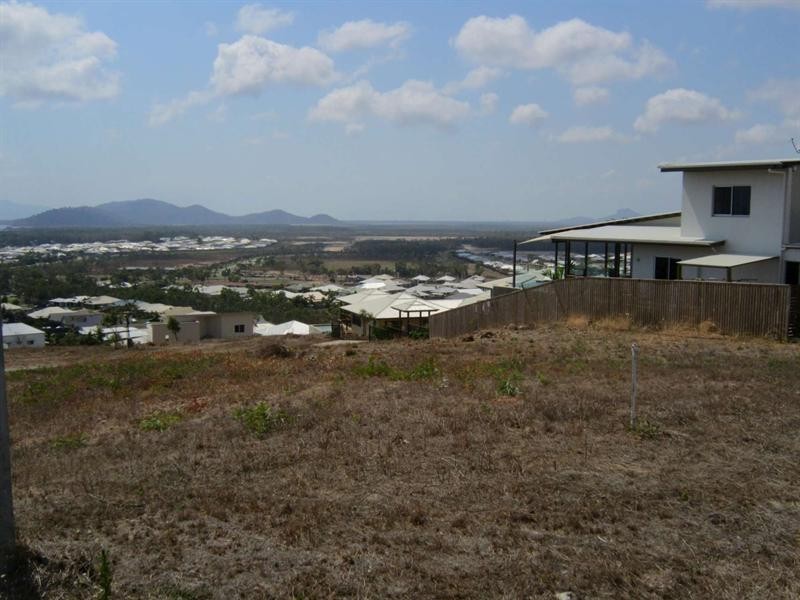 84 Goicoechea Drive, Bushland Beach QLD 4818