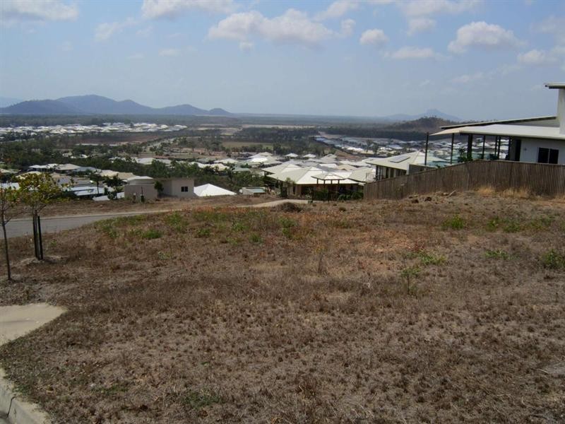 84 Goicoechea Drive, Bushland Beach QLD 4818