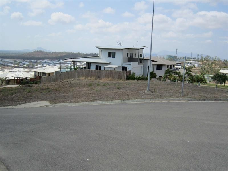 84 Goicoechea Drive, Bushland Beach QLD 4818