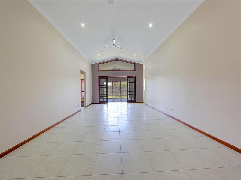 26 Ellsworth Drive, Mount Louisa QLD 4814