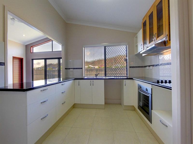 26 Ellsworth Drive, Mount Louisa QLD 4814