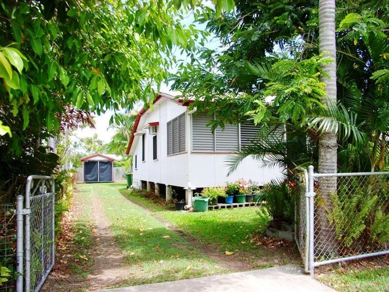 12 Townsville Street, West End QLD 4810