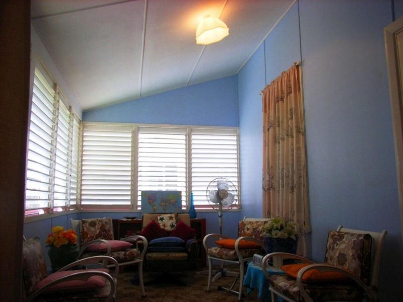 12 Townsville Street, West End QLD 4810