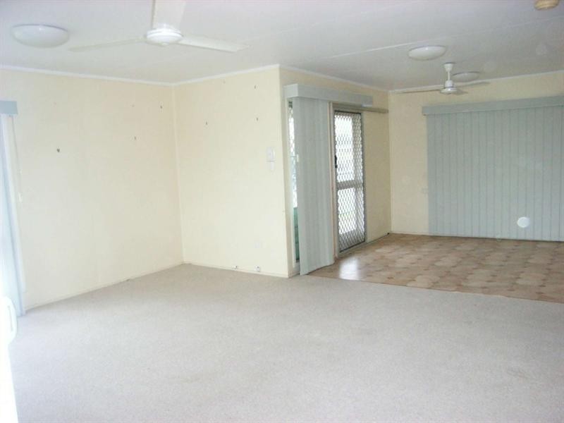 12 Hutchins Street, Heatley QLD 4814