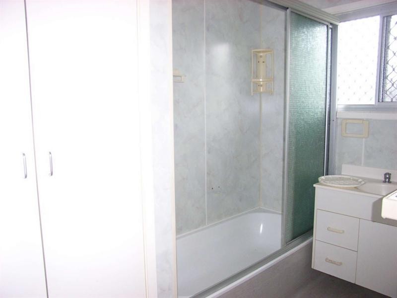 12 Hutchins Street, Heatley QLD 4814