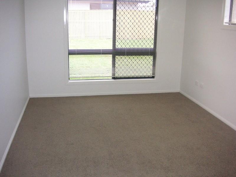 Bushland Beach QLD 4818