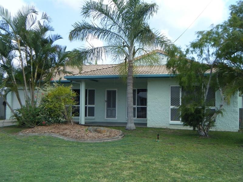 17 Feeney Avenue, Rasmussen QLD 4815