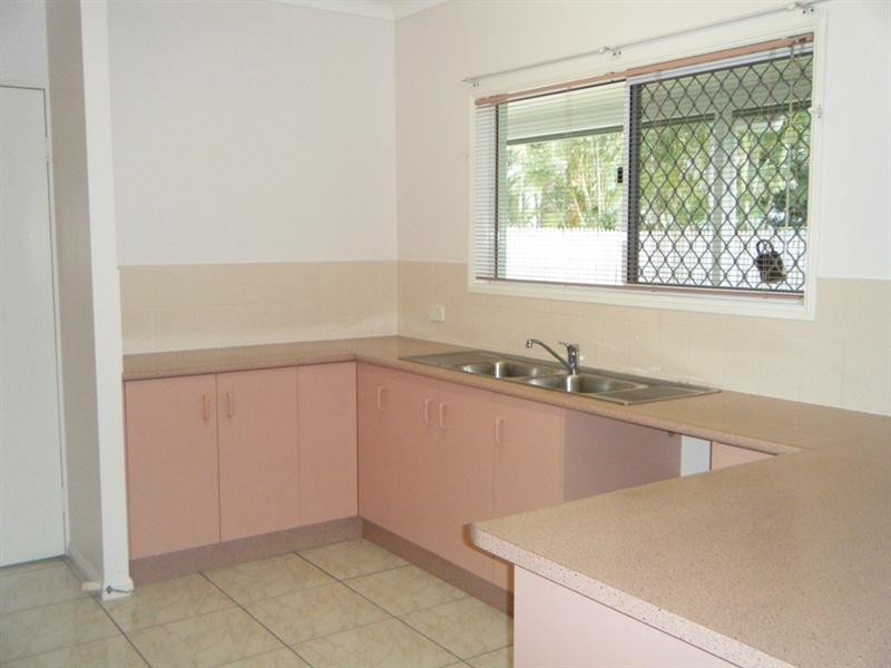 17 Feeney Avenue, Rasmussen QLD 4815