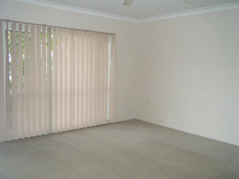 17 Feeney Avenue, Rasmussen QLD 4815