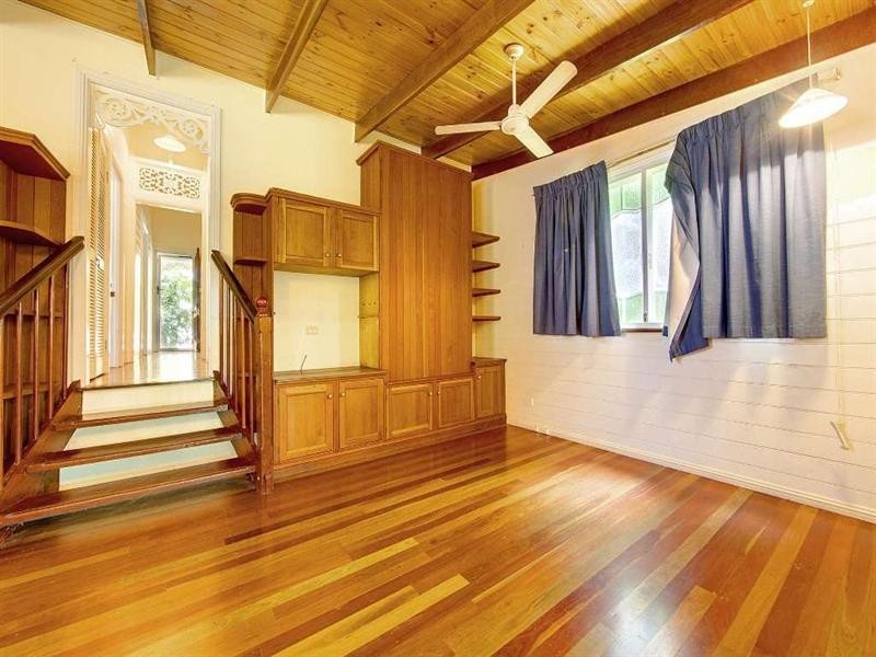 10 Fifth Street, Railway Estate QLD 4810