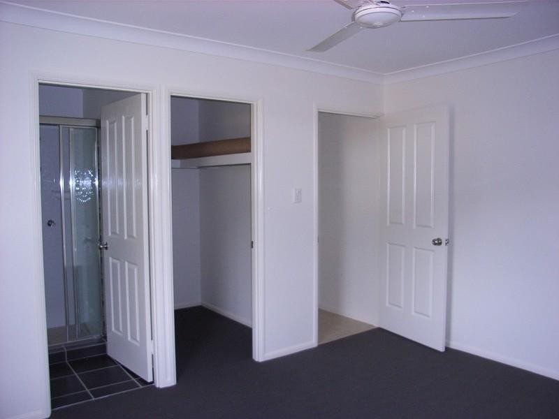 Bushland Beach QLD 4818