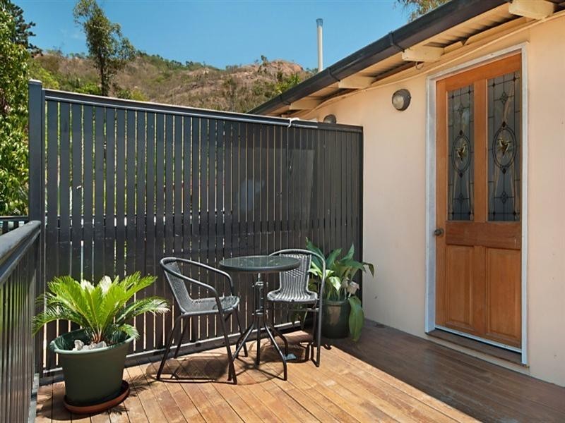 4/12 Knapp Street, Townsville City QLD 4810