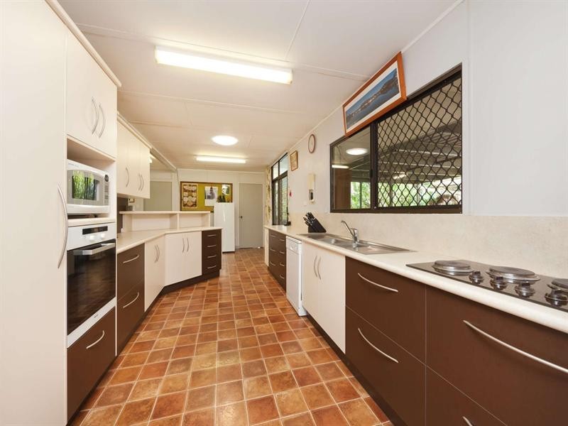 8 Teresa Street, Rasmussen QLD 4815