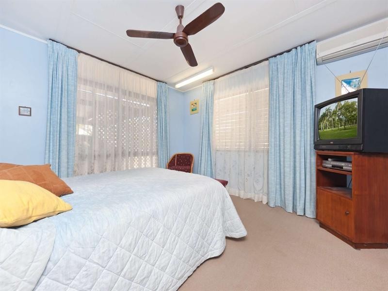 8 Teresa Street, Rasmussen QLD 4815