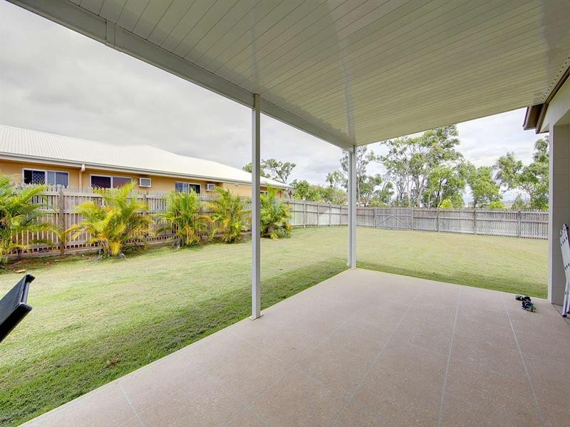 4 Woodrow Circuit, Mount Louisa QLD 4814
