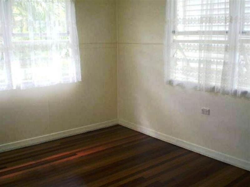 18 Hammett Street, Currajong QLD 4812