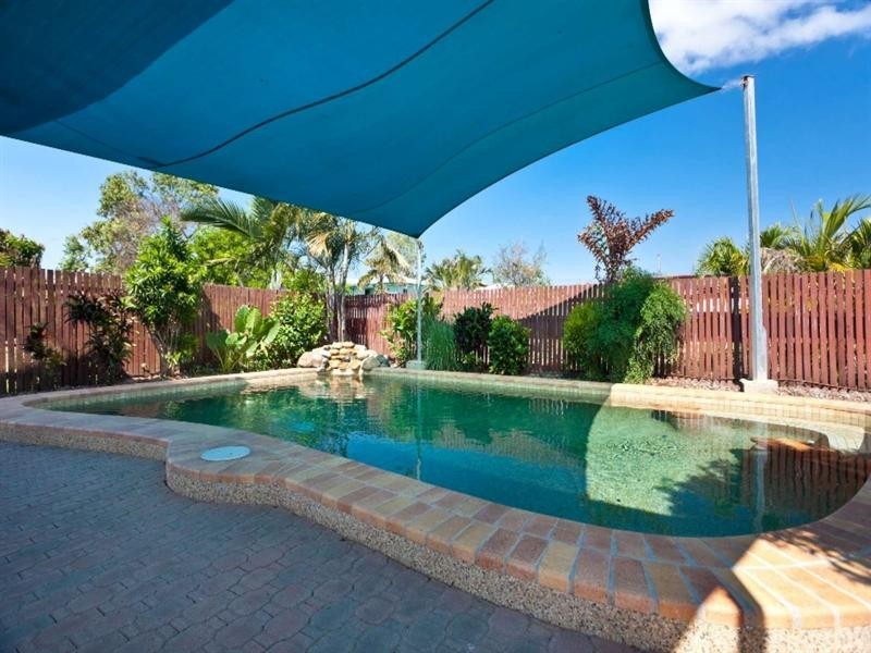 60 Grosvenor Street, Pimlico QLD 4812