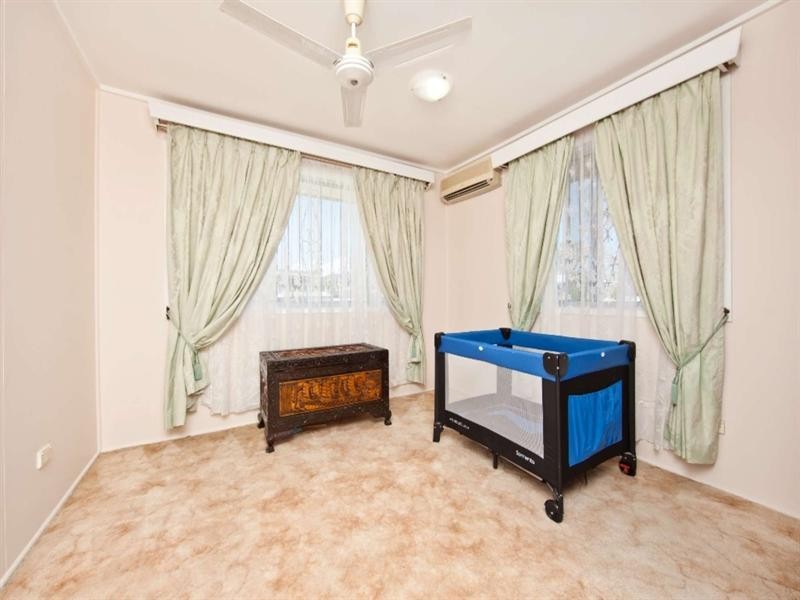 60 Grosvenor Street, Pimlico QLD 4812