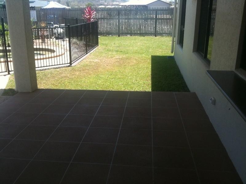 Bushland Beach QLD 4818