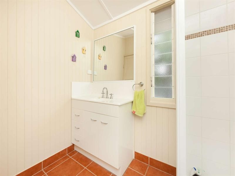 32 Twelfth Avenue, Railway Estate QLD 4810