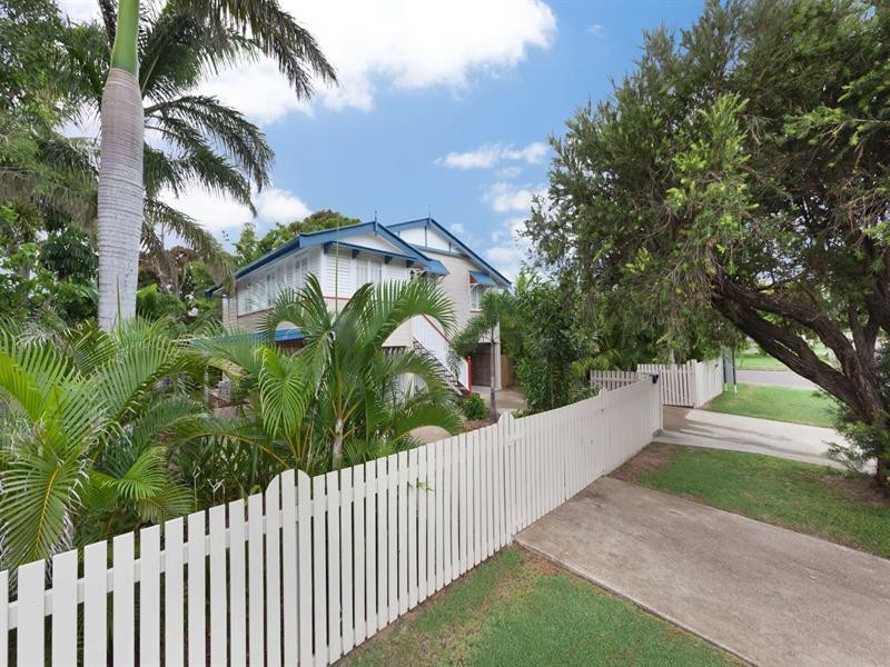 32 Twelfth Avenue, Railway Estate QLD 4810