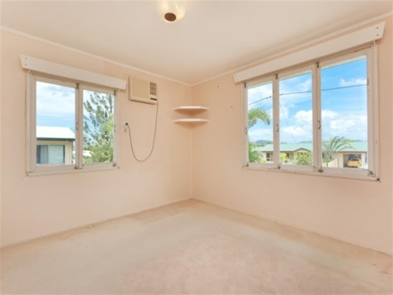 8 Dunk Street, Wulguru QLD 4811