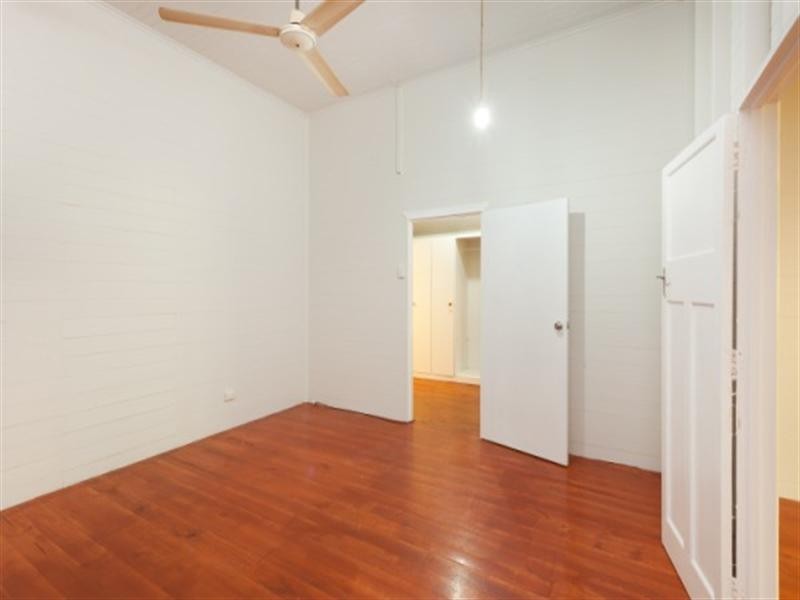 8 Eighth Avenue, South Townsville QLD 4810
