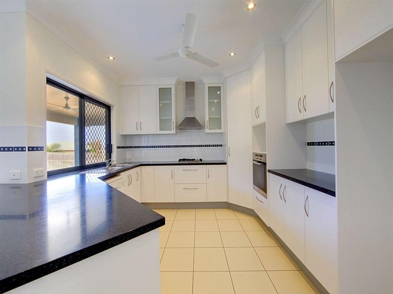 14 Minstrel Court, Bushland Beach QLD 4818